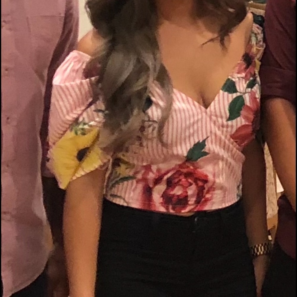 Floral top - Picture 3 of 3
